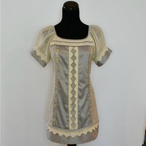 Beautiful vintage dress with liner.